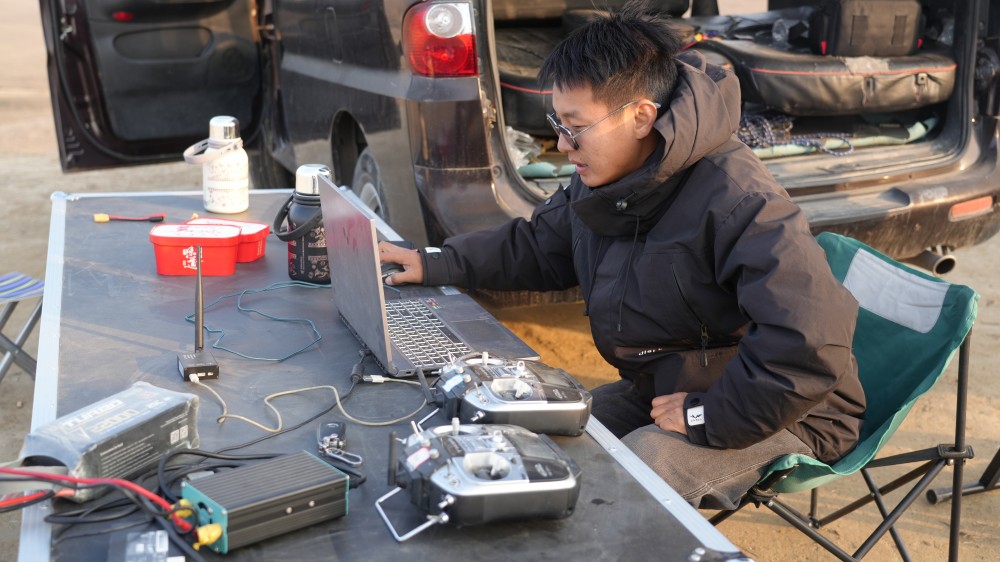 無人機(jī)時(shí)代：保華潤(rùn)天 03 考點(diǎn)助力新疆 CAAC 無人機(jī)駕駛員起航